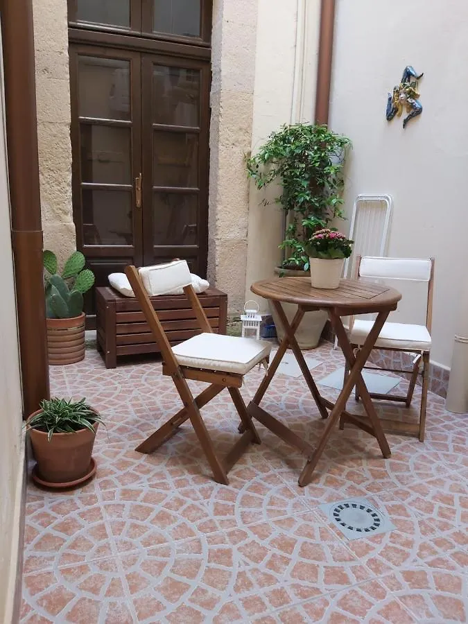 Casa Bidduzza Holiday home Syracuse Apartment